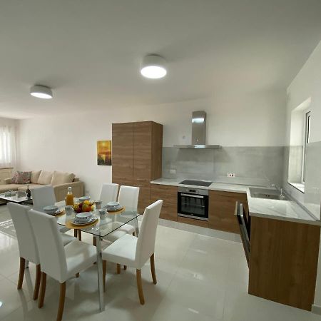 Sunshine Apartments Mellieha - Modern Three Bedroom Ground Floor Apartment With Yard מראה חיצוני תמונה
