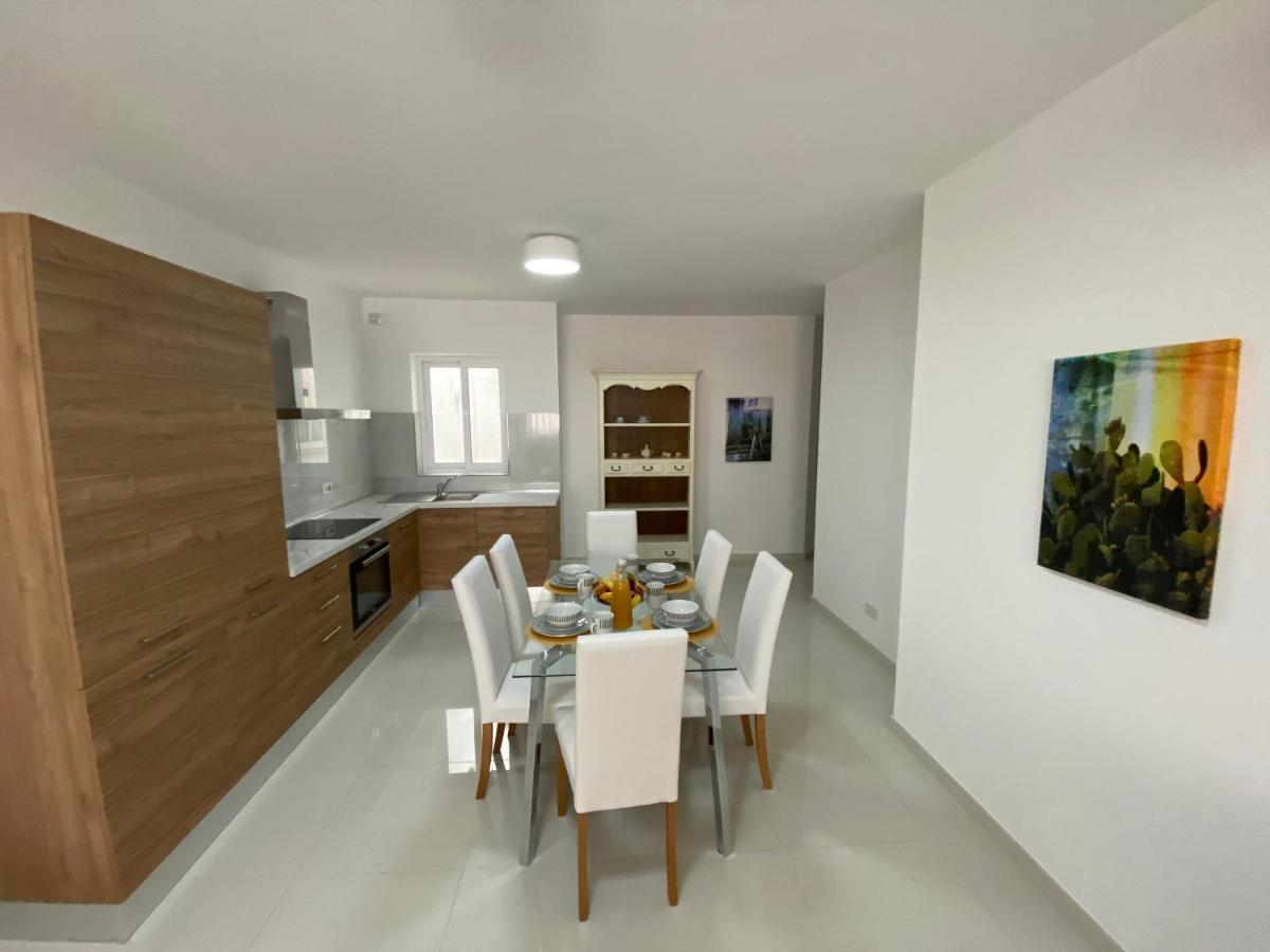 Sunshine Apartments Mellieha - Modern Three Bedroom Ground Floor Apartment With Yard מראה חיצוני תמונה